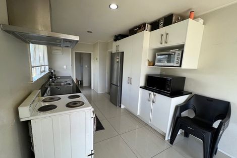 Photo of property in 15a Clendon Place, Manurewa, Auckland, 2102