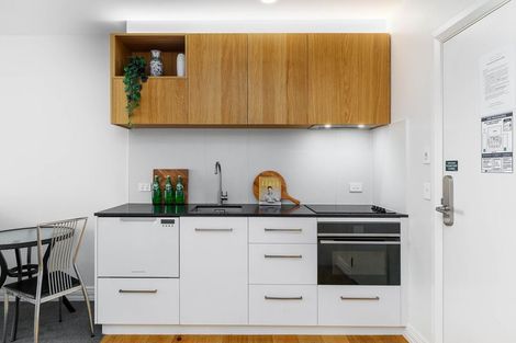 Photo of property in West Fitzroy, 2a/66 Armagh Street, Christchurch Central, Christchurch, 8013