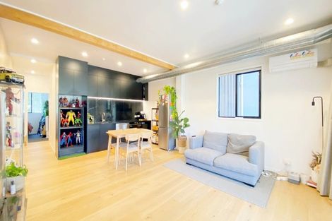 Photo of property in 1/165 Hobsonville Point Road, Hobsonville, Auckland, 0616