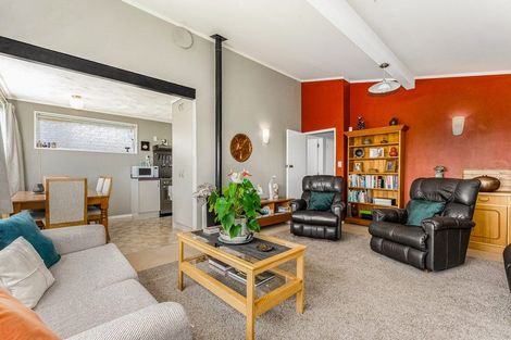 Photo of property in 16 Hicks Close, Whitby, Porirua, 5024