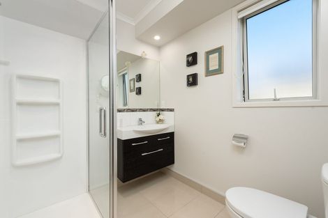 Photo of property in 2 Tranquil Grove, Omokoroa, 3114