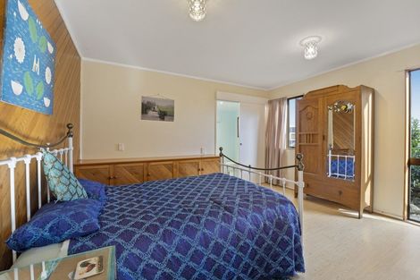 Photo of property in 103 Waikawa Beach Road, Manakau, Levin, 5573