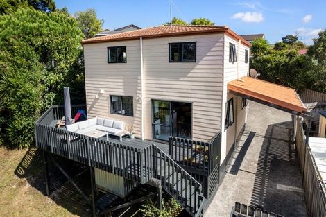Photo of property in 43 Holmes Drive South, Massey, Auckland, 0614