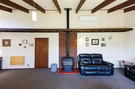 Photo of property in 12b Oxford Street, Marton, 4710