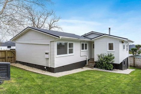 Photo of property in 3 Mayall Avenue, Beach Haven, Auckland, 0626