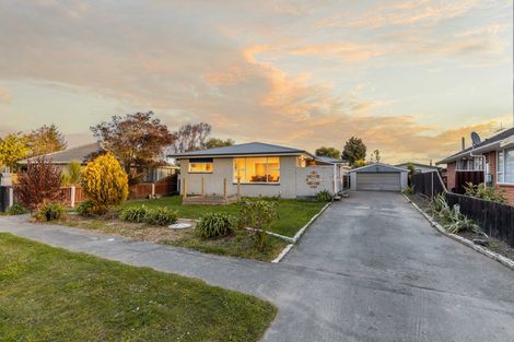 Photo of property in 6 Besant Place, Avondale, Christchurch, 8061