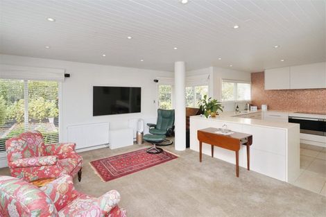 Photo of property in 127 Fendalton Road, Fendalton, Christchurch, 8014