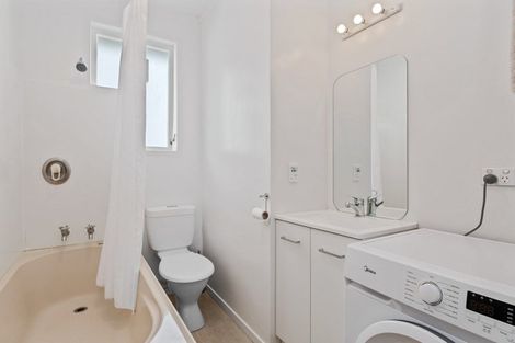 Photo of property in Lago Apartments, 1102unit Fenton Street, Rotorua, 3010