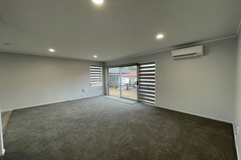 Photo of property in 5 Bluewater Place, Wattle Downs, Auckland, 2103