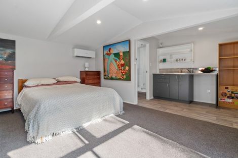 Photo of property in 11 Arosa Place, Forrest Hill, Auckland, 0620