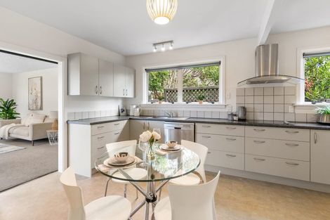 Photo of property in 39 Charlcott Street, Burnside, Christchurch, 8053