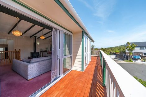 Photo of property in 6 Haast Close, Kelson, Lower Hutt, 5010