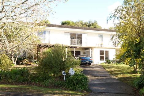 Photo of property in 10 Tanglewood Place, Cockle Bay, Auckland, 2014
