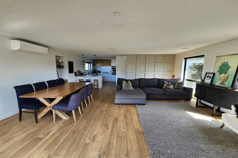 Photo of property in 20 Isleworth Road, Bishopdale, Christchurch, 8053