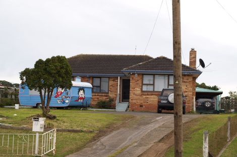 Photo of property in 13 Geoffrey Place, Mangere East, Auckland, 2024