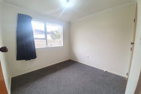 Photo of property in 5 Hillcrest Drive, Kelvin Grove, Palmerston North, 4414