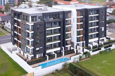 Photo of property in Frank Sargeson Apts, 202/74 Anzac Street, Takapuna, Auckland, 0622