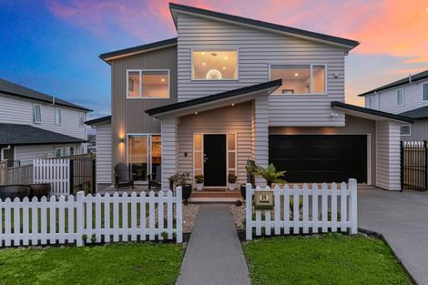 Photo of property in 26 Cassidy Drive, Orewa, 0931