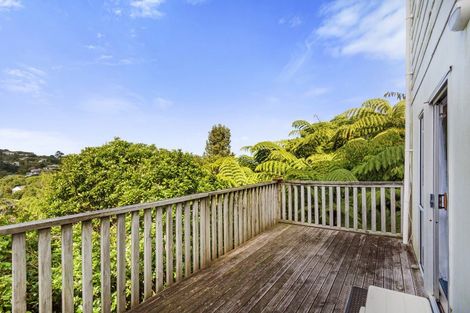 Photo of property in 32b Cheltenham Terrace, Newlands, Wellington, 6037