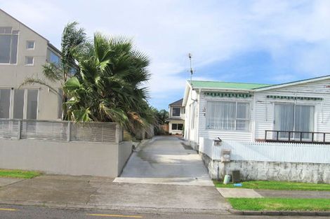 Photo of property in 7a The Parade, Bucklands Beach, Auckland, 2012