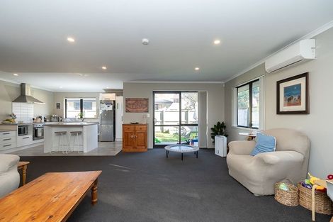 Photo of property in 13 Kennedy Lane, Hamilton East, Hamilton, 3216