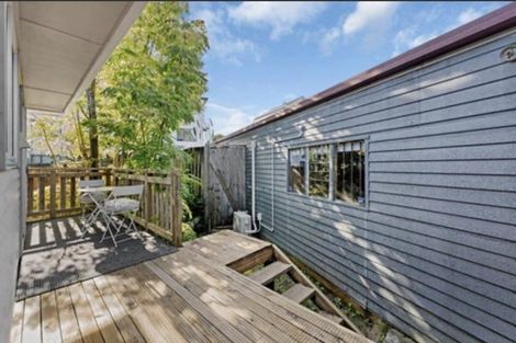 Photo of property in 38 Espalier Drive, Henderson, Auckland, 0612