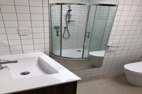 Photo of property in 2/4 Pine Street, New Lynn, Auckland, 0600