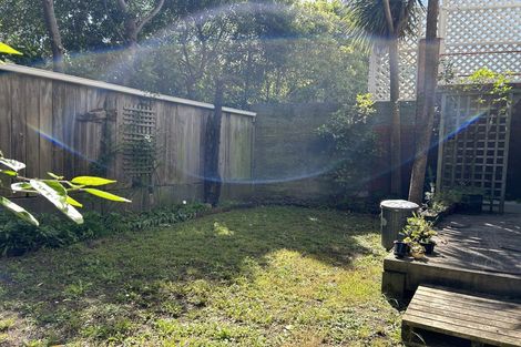Photo of property in Hobson Flats, 1u2 Hobson Street, Pipitea, Wellington, 6011