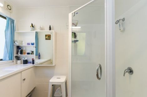 Photo of property in 9a Ridd Crescent, Karori, Wellington, 6012