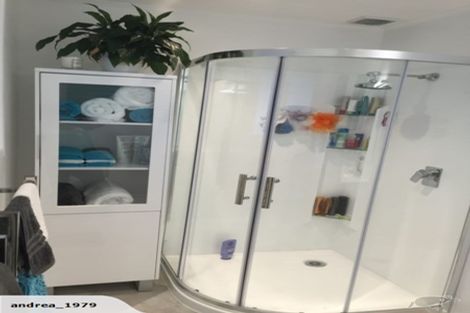 Photo of property in 14 Omega Street, Newlands, Wellington, 6037