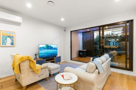 Photo of property in 7/16 Williamson Avenue, Belmont, Auckland, 0622