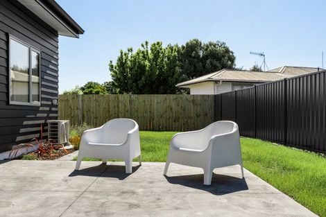 Photo of property in 23 George Yee Place, Taradale, 4112
