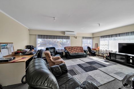 Photo of property in 4 Lydford Place, Spotswood, New Plymouth, 4310