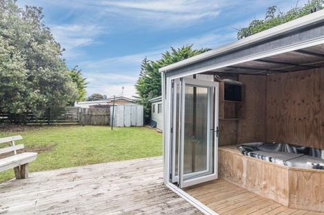 Photo of property in 31 Olive Terrace, Paraparaumu Beach, Paraparaumu, 5032