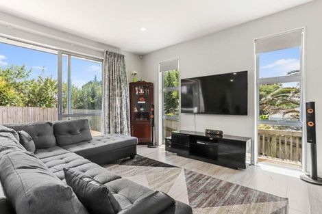Photo of property in 4 Forest Road, Henderson, Auckland, 0612