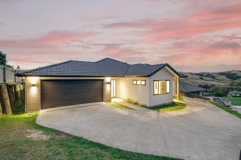 Photo of property in 11 Lewann Lane, Helensville, 0800