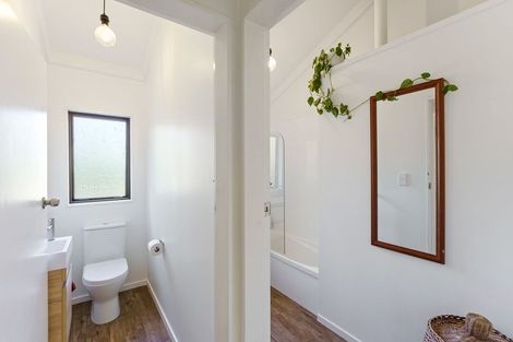 Photo of property in 27 Fincham Road, Raumati Beach, Paraparaumu, 5032