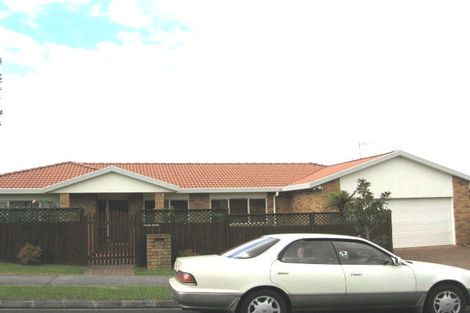 Photo of property in 2 Hoya Court, Henderson, Auckland, 0610