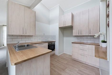 Photo of property in 24 Gloucester Road, Mount Maunganui, 3116
