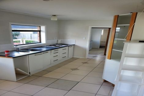 Photo of property in 18 Hallberry Road, Mangere East, Auckland, 2024