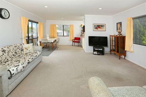 Photo of property in 180 Te Atatu Road, Te Atatu South, Auckland, 0610