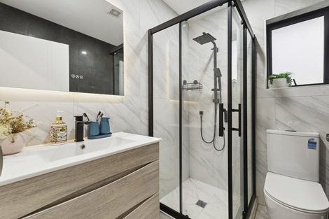 Photo of property in 43f Beach Road, Pahurehure, 2113