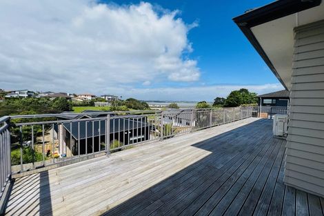 Photo of property in 30 Toomer Place, Beachlands, Auckland, 2018