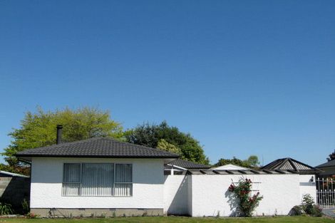 Photo of property in 10 Monteath Place, Redwood, Christchurch, 8051