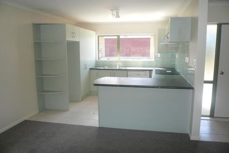 Photo of property in 18 Shah Place, Glen Eden, Auckland, 0602