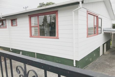 Photo of property in 46 Rimu Street, New Lynn, Auckland, 0600