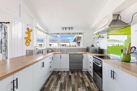 Photo of property in 5 Glanville Road, Stratford, 4332