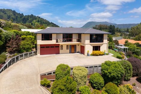 Photo of property in 14 Moana View Road, Waikawa, Picton, 7220