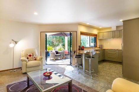 Photo of property in 58 Palmerston Road, Havelock North, 4130