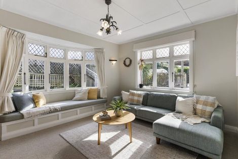 Photo of property in 10 Burma Road, Khandallah, Wellington, 6035